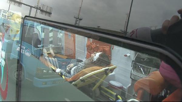 Metrobüs ile otomobil çarpıştı: 5 yaralı (1)