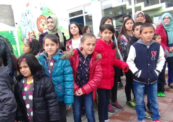 Kuzupark'ta çocuklar istemeyince, kurban kesilmesini vali Tuna önledi