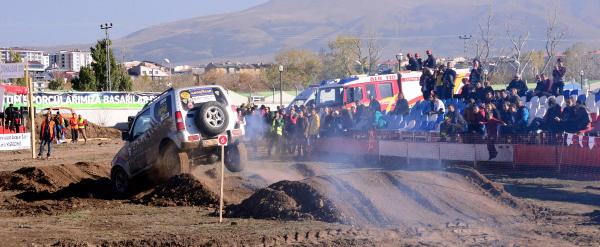 Erzurum'da kadınlar Offroad yarışları çekişmeli geçti