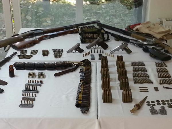 Bitlis’te jandarmanın yaptığı operasyonda PKK'nın cephaneliği ortaya çıkarıldı