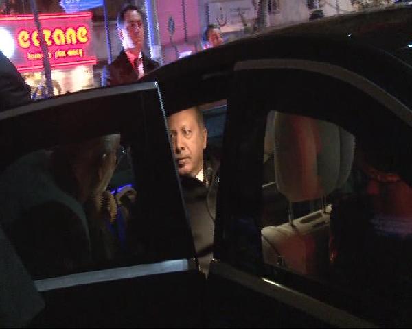 Cumhurbaşkanı Erdoğan yolüstü vatandaşlarla sohbet etti