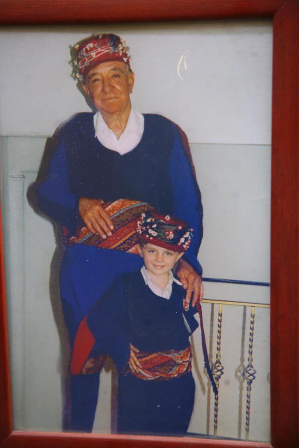 Şehit düşen efenin kanlı cepkeni 95 yıldır saklanıyor