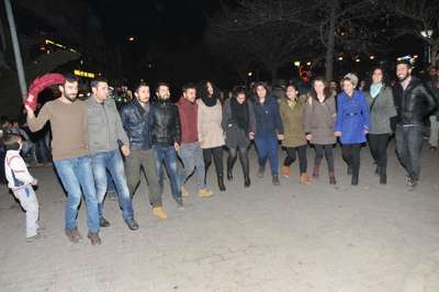 Eskişehir'de halaylı,havai fişekli Kobani kutlaması