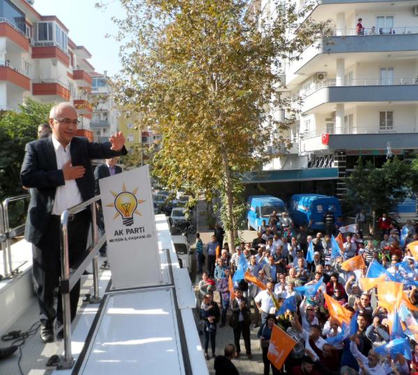 Lütfi Elvan: Bize oy versin vermesin, herkesin hizmetine koşacağız