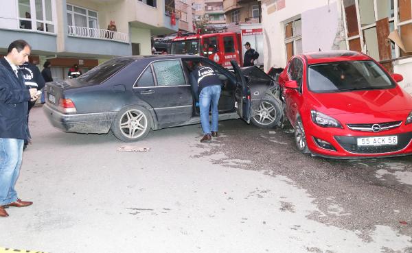 Silahlı saldırıda yaralanan 2 kişiye, hastaneye giderken de ateş açıldı