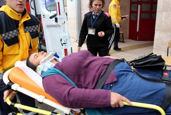Takla atan otomobilde 4 kişi yaralandı