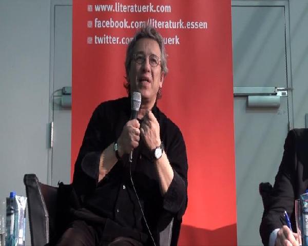 Can Dündar Demokrasiyi, dört yılda bir sandığa gitmekten ibaret görmemeliyiz.