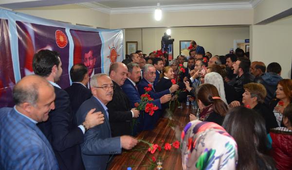 AK Partili Özdağ'dan muhalefet liderlerine teşekkür