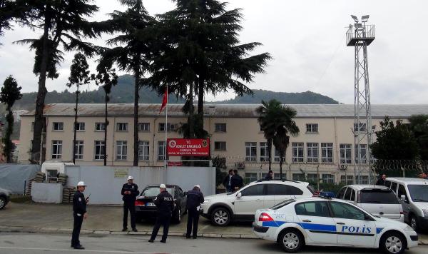 Giresun’da mahkumlar yatakları yaktı, 24 kişi hastanelik oldu