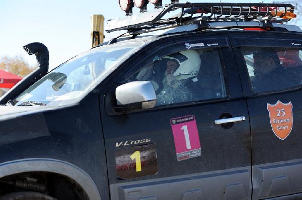 Vali Altıparmak'ın 'Off-Road' mücadelesi