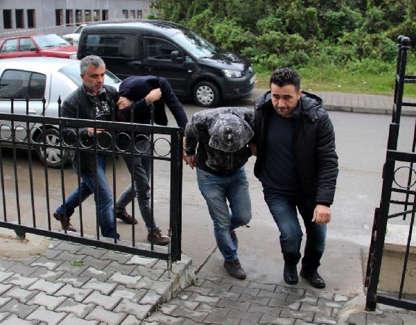 Bonzai ile yakalanan 4 kişiden 3'ü tutuklandı
