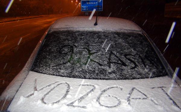 Yozgat'ta mevsimin ilk kar yağışı başladı