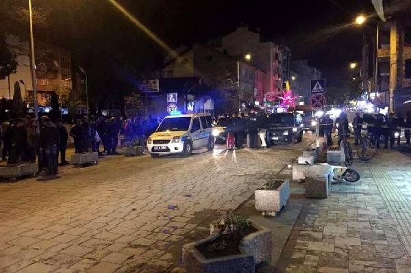 Otomobilden ateş açılan işadamının şoförü öldü