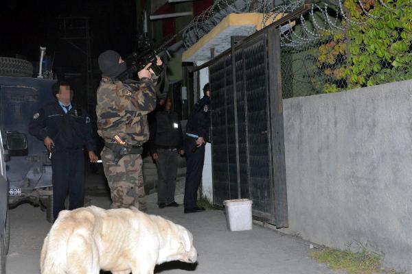 Çelik yelekli çeteye şafak baskını