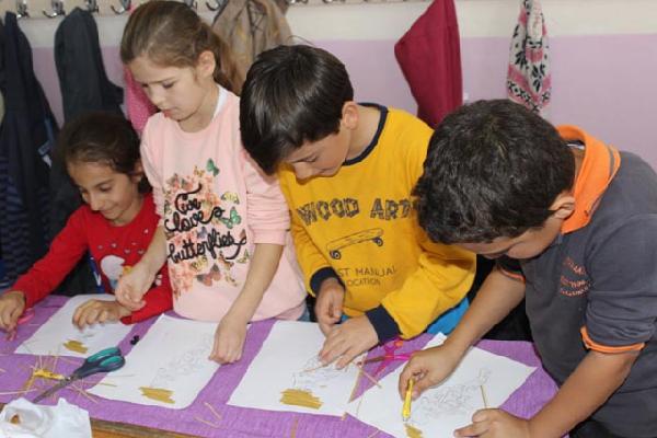 Çavdar saplarından Atatürk portresi yaptılar
