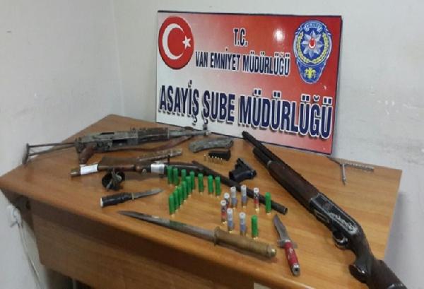 Van'da, gasp ve kasten yaralama suçlarından 5 kişi tutuklandı