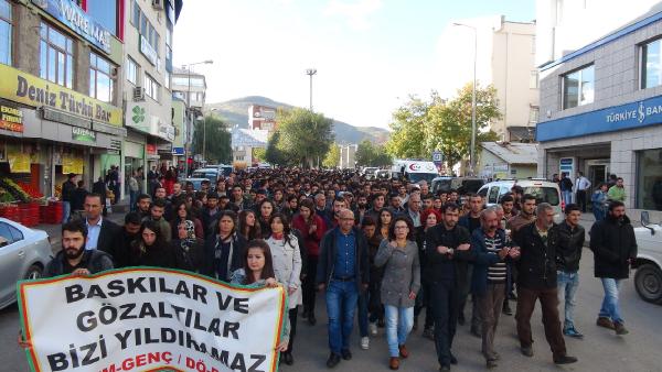 Tunceli'de 8 üniversite öğrencisinin gözaltına alınması protesto edildi
