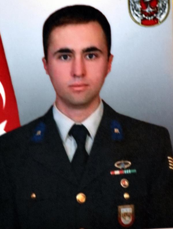 Yüksekova'da askeri konvoya ateş açıldı: 1 şehit, 1 yaralı (3)