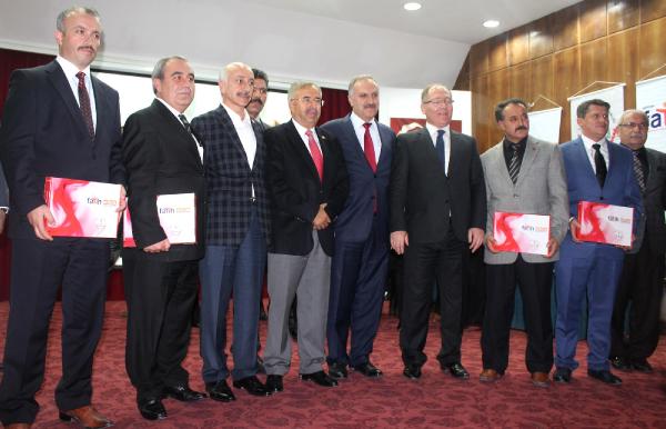 Sivas'ta öğretmenlere tablet bilgisayar dağıtıldı