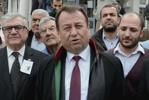 CHP'li gençler 'Cumhurbaşkanına hakaret'ten hakim karşısına çıktı