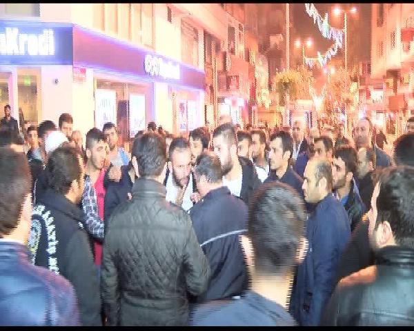 Şirinevler'de zabıtayla seyyar satıcılar arasında arbede