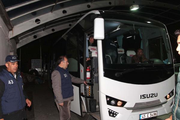 Manisa'da 'paralel yapı' operasyonunda sorgular sürüyor