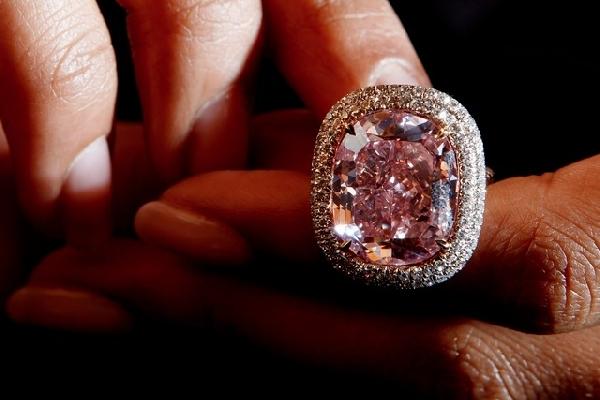 Pembe Elmas 28,7 milyon İsviçre frangına satıldı
