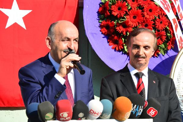Müezzinoğlu: Ortalama yaşam süresini 77'den 80'lerin üzerine çekmeyi hedefliyoruz
