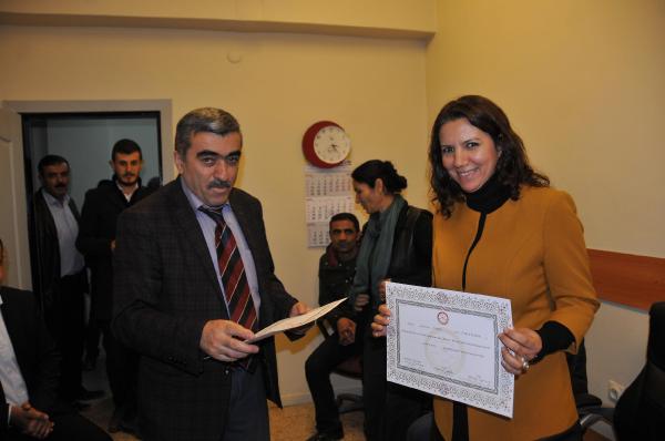 HDP Hakkari milletvekilleri mazbatalarını aldı