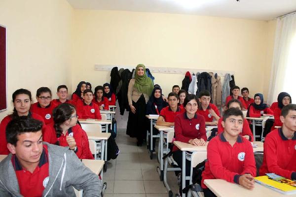 Turhallı lise öğrencileri huduttaki askerlere 'Anne yemeği' gönderdi