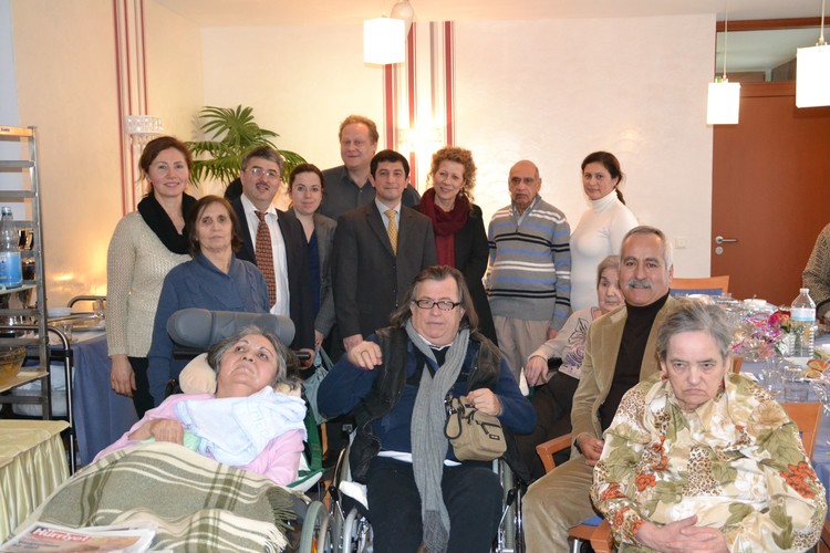 Yaşlılara sevgili ziyareti