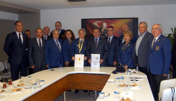 İzmir'de, emniyet ile Rotaryenlerden, yeni nesiller için işbirliği