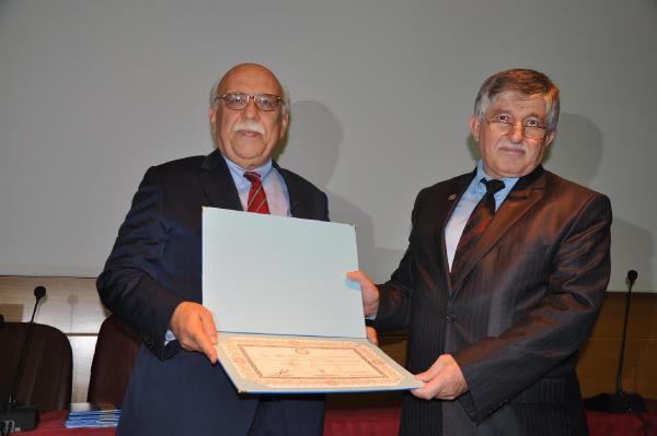 Bakan Avcı, mazbatasını aldı