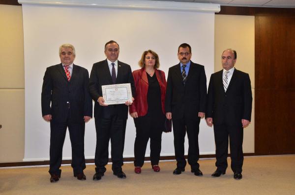MHP'li Akçay'dan Manisa'daki operasyonda kelepçe değerlendirmesi