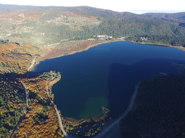Havadan görüntülerle Abant  ve Gölcük'te  sonbahar