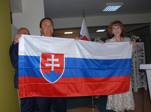 Slovakya'dan Kuşadası'na fahri konsolosluk