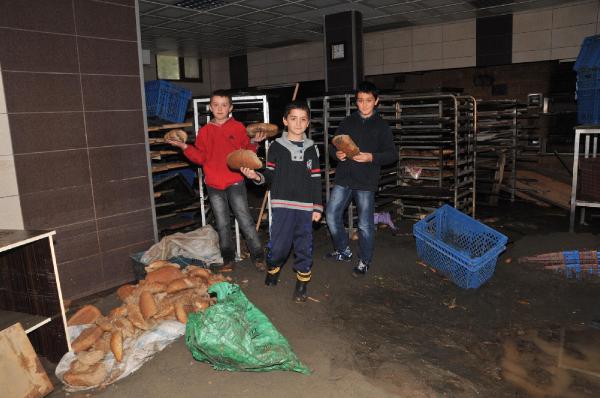 Borçka’da sel ihmalle geldi