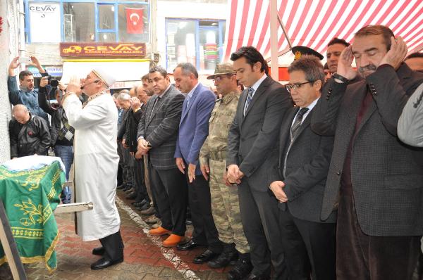 Borçka’da sel ihmalle geldi (2)