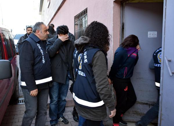 'İkramiye kazandınız' diyerek dolandıran şebekeye darbe