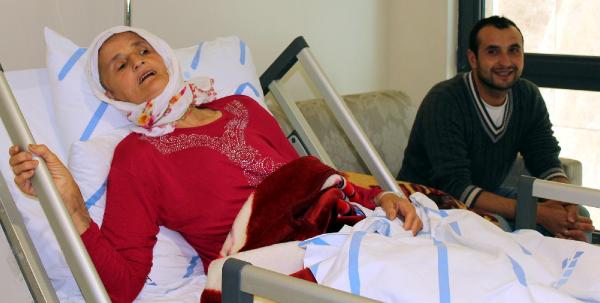 Giresun'da beyin kanaması geçiren kadın Sivas'ta şifa buldu
