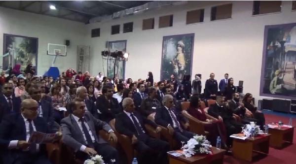 Kadın mahkumlara cezaevinde tiyatro oyunu