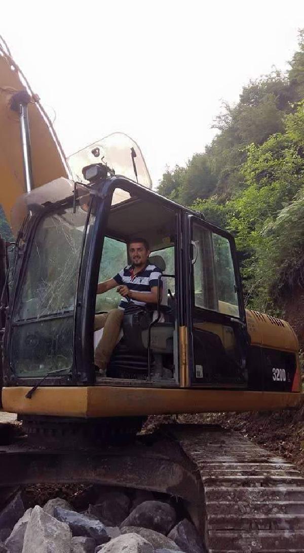 Borçka’da heyelan kurbanı operatör toprağa verildi