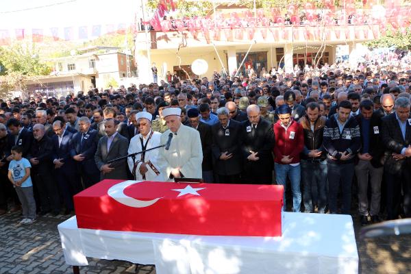 Şehit uzman çavuş İbrahim Bağcı gözyaşlarıyla toprağa verildi