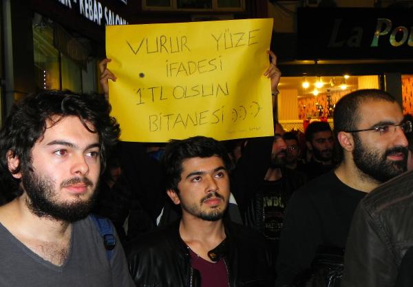 Üniversitelilerden ulaşım zammının geri alınması için eylem