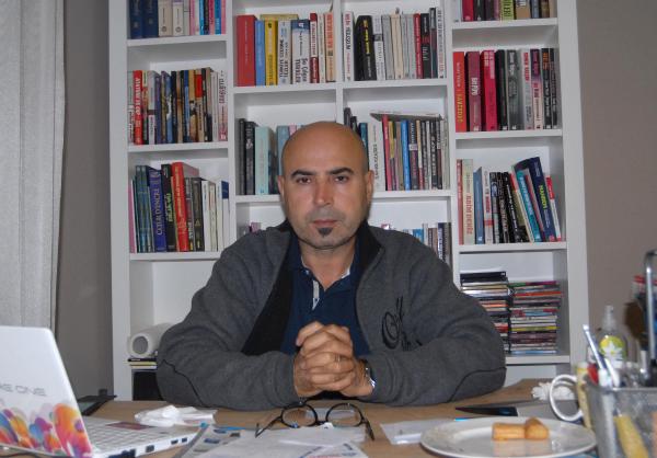 Fransa'daki terör saldırısında ölen Elif'in babası: "Türkiye'de olur mu endişesi yaşadık, metropolde kızımızı kaybettik"