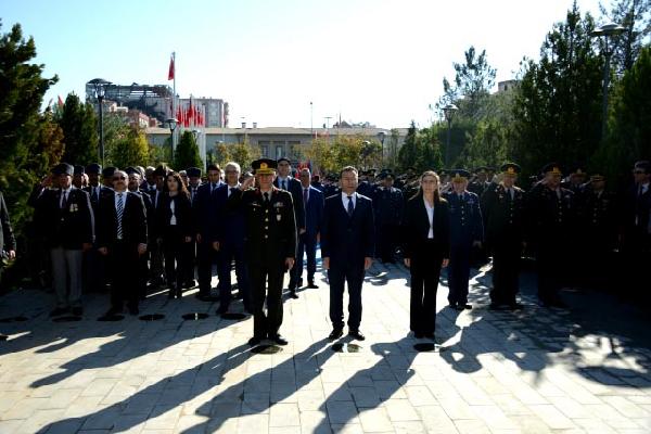 Atatürk'ün Diyarbakır'a gelişinin 78'inci yıl dönümü kutlandı