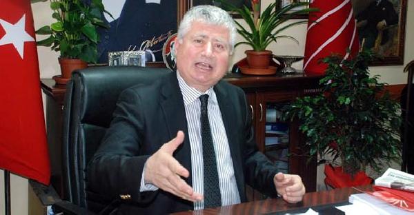 CHP sandığına çekiçli saldırı