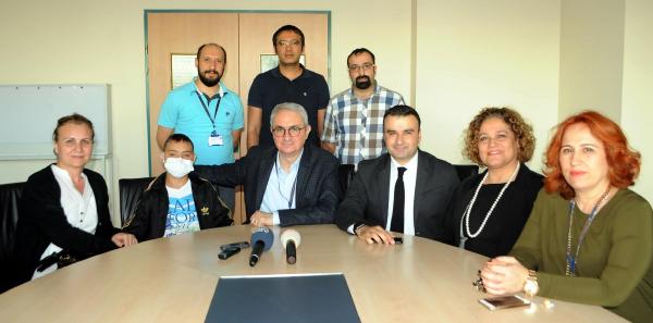 Akdeniz Üniversitesi'nde robotik cerrahiyle böbrek nakli