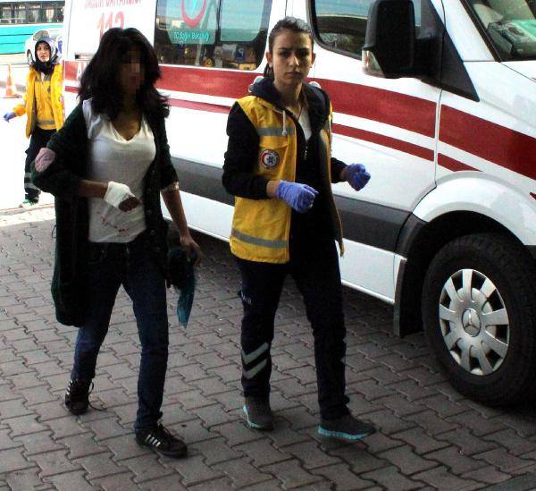 Öfkeli baldız, eniştesiyle tartışırken bileğini kesti