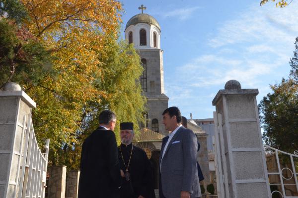 Osmangazi Belediye Başkanı Kırcaali'de kilise ziyaret etti